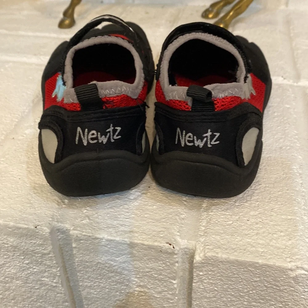 Newts water, shoes